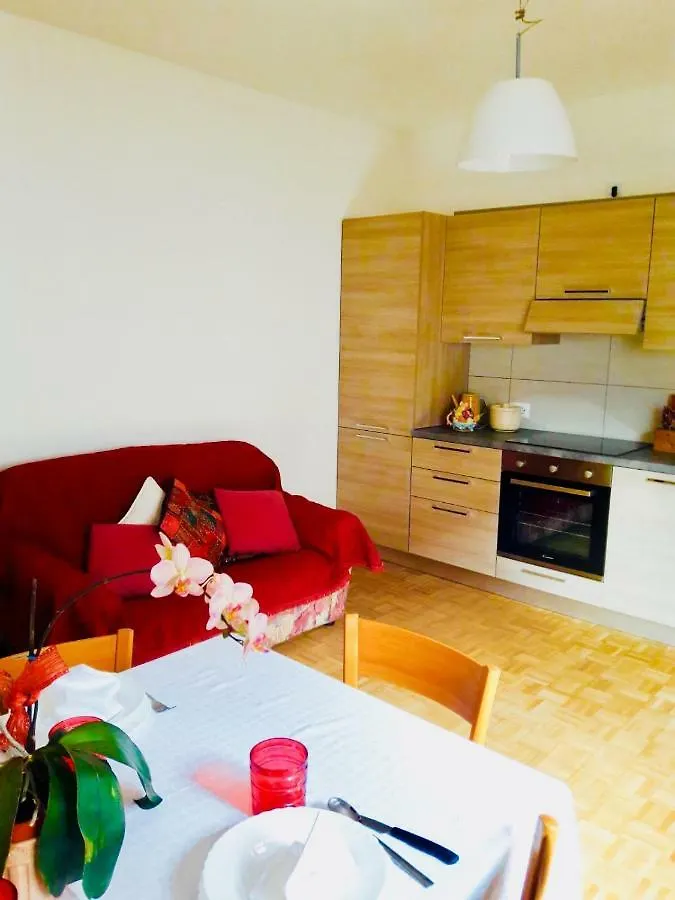 Casa Vacanze Santa Perpetua Tirano 0*,